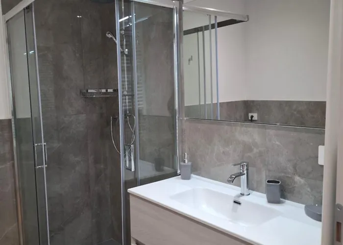 Garden Lodge- Gamma *